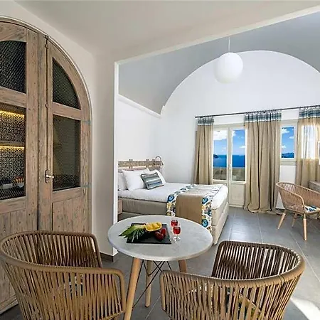 Caldera's Dolphin Hotel