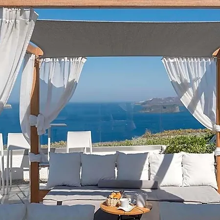 Caldera's Dolphin Hotel