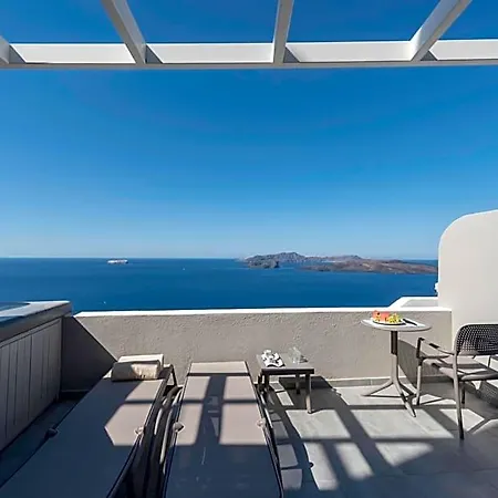 Caldera's Dolphin Hotel